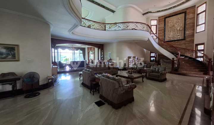 Rumah Graha Famili ( Long Golf.view) Luas 1250M2 SHM 2