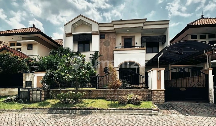 Jual Rumah Graha Famili Mainroad Blok R Luas 276M2 Hadap Timur SHM Row Jalan 5 Mobil Jual Rumah Graha Famili Mainroad Blok R Luas 276M2 Hadap Timur SHM Row Jalan 5 Mobil