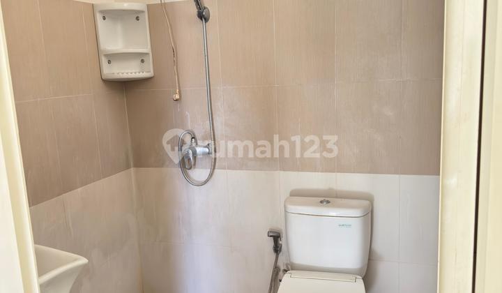 For Sale: Villa House in Sentra Raya Citraland, Area 104M2, South Facing, HGB.