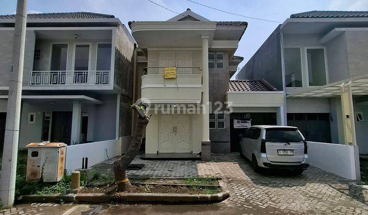 Rumah Baru Renovasi Unimas Garden Regency Sidoarjo Luas 189m2 Shm 1