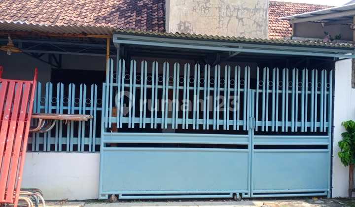 For Sale House in Rangkah Surabaya, Land Area 450m2, L-Shaped Land, SHM Certificate, Land Measurement Included. 1