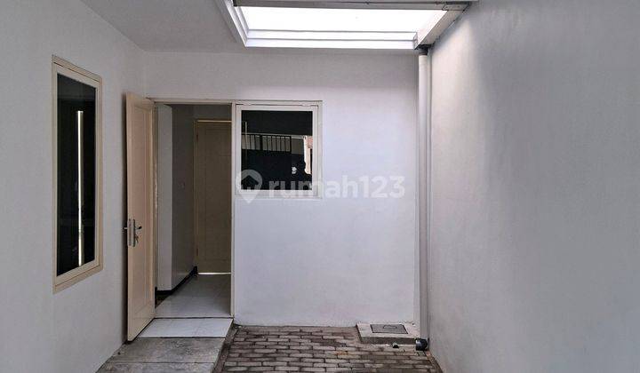 Rumah Baru Renovasi Unimas Garden Regency Sidoarjo Luas 189m2 Shm 2