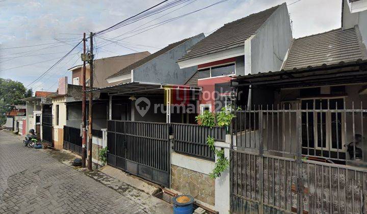 Rumah di Jalan Kalicari, Semarang 1