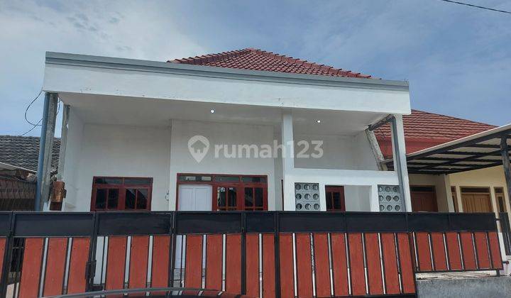 Rumah di di Perumahaan puri anjasmoro blok j 1