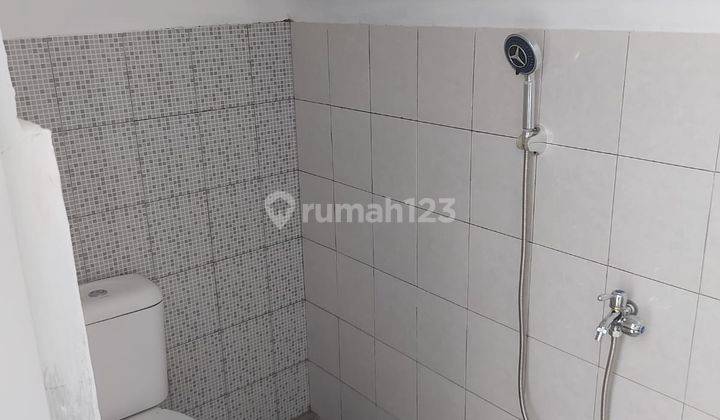 Rumah di di Perumahaan puri anjasmoro blok j 3