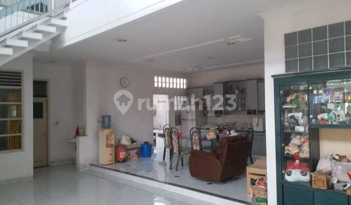  Rumah Jl.Taman Beringin Semarang Tengah – 10845 2