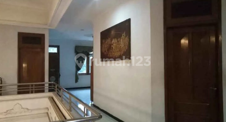 Rumah Daerah  Semarang Selatan – 10692 2