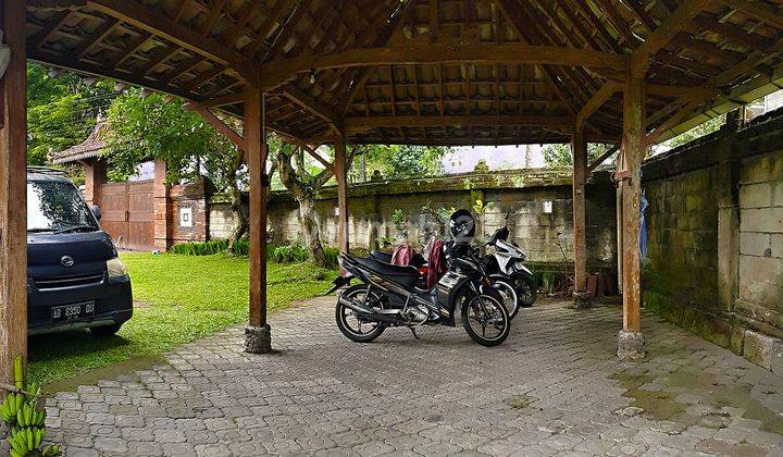 Villa Joglo Dengan Kolam Renang 34
