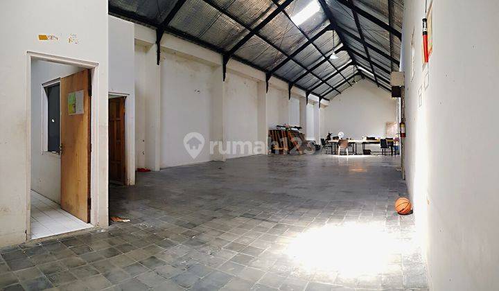 Gudang di Ring Road Utara 7