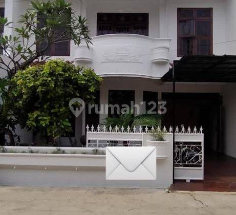 Sewa Cepat Rumah Jatiwaringin Sudah Renovasi Lb 195m2, Lt 178m2 1