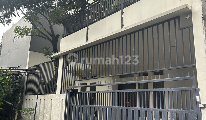 Jual Rumah 5 Kamar di Joglo Jakarta Barat