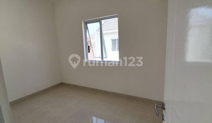 For Sale Grand Batavia Spring 2 Floors 2