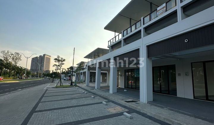 Gading Serpong Boulevard Shophouse Facing Sorrento Grande East Lake