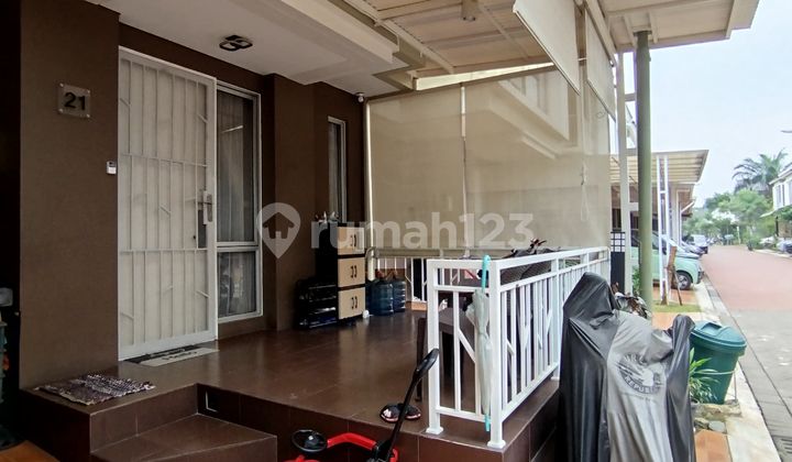 4 Bedroom House in Gading Serpong Semi Furnished at Malibu Village