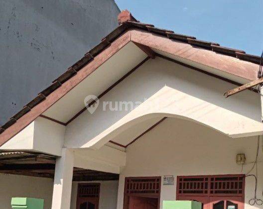 Di Jual Rumah Gandeng Di Komplek Teratai 1