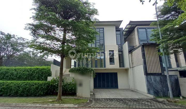 Rumah 2 Lantai,hook Di Navapark Bsd City 1