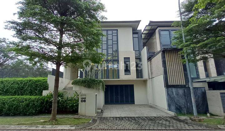 Rumah 2 Lantai,hook Di Navapark Bsd City 2