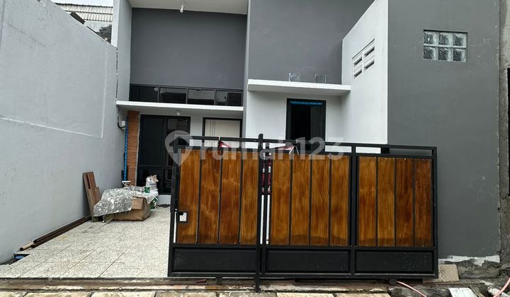 Rumah Full Renovasi  Graha Pesona, Citra Raya