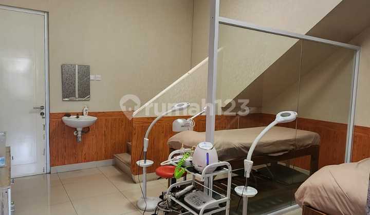 Ruko bizzstreet citra raya dijual beserta alat salon