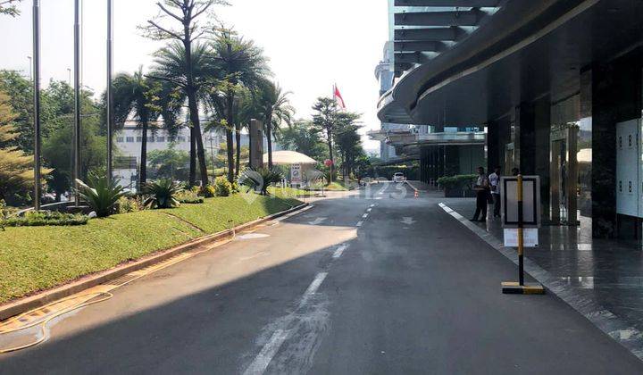 Gedung kantor 12 lantai di Pluit bangunan relatif baru 2