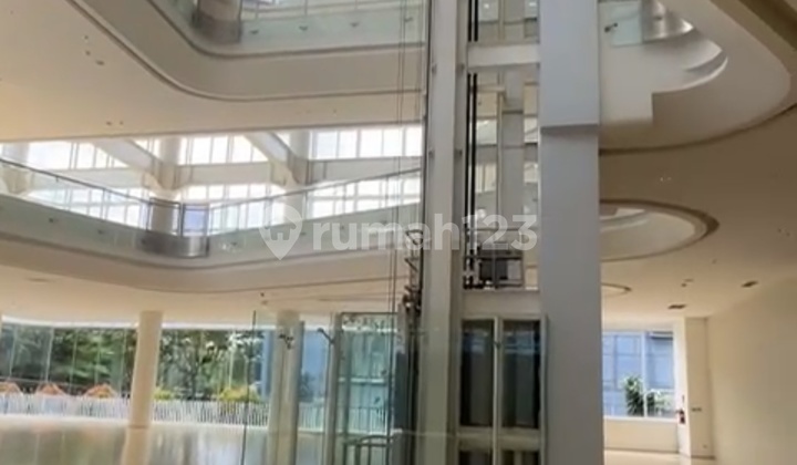 The building in BSD is suitable for showrooms and offices, very strategic. 2