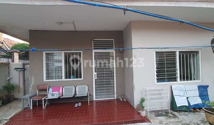 Rumah di Palmerah Harga NJOP Cocok Buat Kost Kostan Rumah di Palmerah Harga NJOP Cocok Buat Kost Kostan