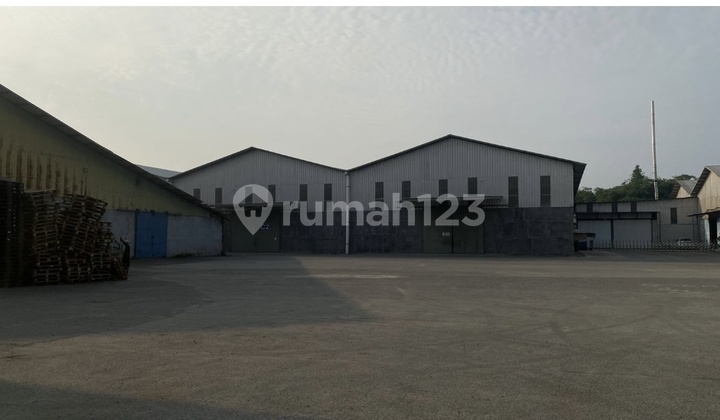 Warehouse in East Balaraja near the toll gate, new building Warehouse in East Balaraja near the toll gate, new building