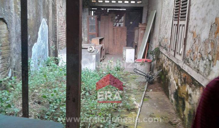 Dijual Rumah Dengan Tanah Luas di Sadamalun Karawang 2