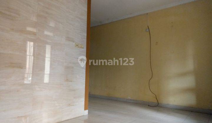 Dijual disewakan Rumah 2 Lantai di Jl. Juanda Santiong Karawang 2