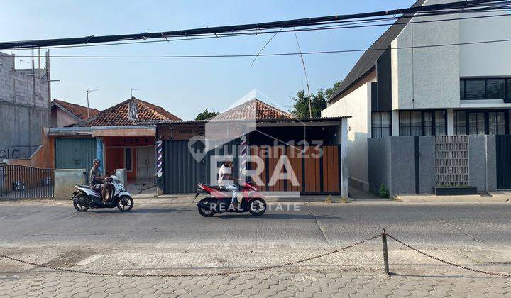 Dijual Rumah Dan Toko di Pinggir Jalan Utama Cengkong Karawang SHM 1