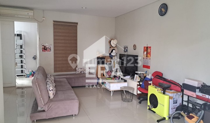 Dijual Cepat Rumah 2 Lantai Semi Furnished di Grand Taruma Karawang 2
