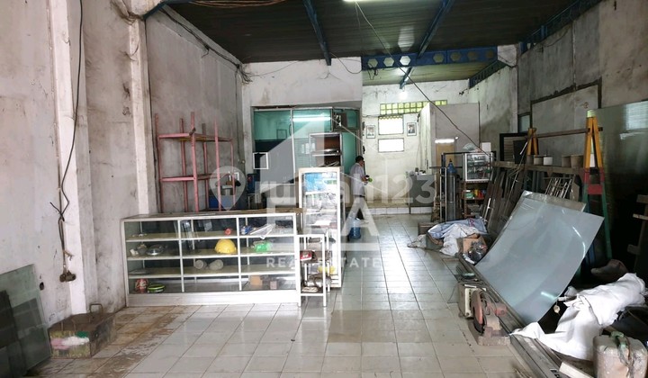 For Sale: Shop house located on the main road of Surotokunto, East Karawang. 2