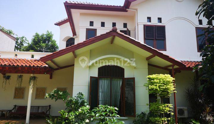 Rumah Serasa Villa Tapi Dekat Ke mana2, Shm. Harga Turun Banyak.