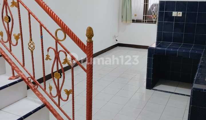 Disewakan Rumah Di Taman Palem Disewakan Rumah Di Taman Palem