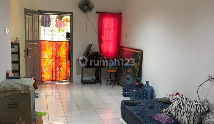 Rumah Tusuk Sate di Taman Palem Lestari, Hadap Timur Laut, Siap Huni 1