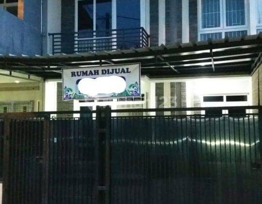 Rumah di Park Residence, Hadap Utara, Siap Huni, Terawat 1