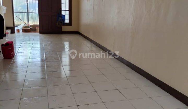 Rumah 2 Lantai, Bagus, Siap Huni di Permata Palem 2