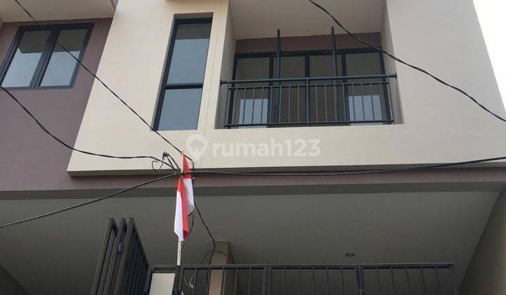 Rumah Bangunan Baru, Siap Huni, Harga Murah Dan Bisa Nego di Area Tomang Utara  1