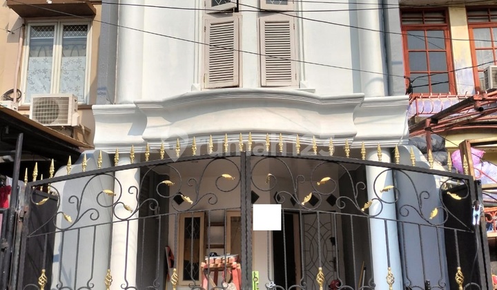 Rumah di Taman Palem Lestari, Siap Huni, Baru Renov, Harga Masih Bisa Nego