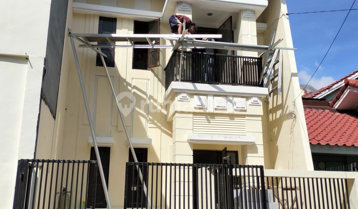 House in Citra Garden 5 Kalideres, North Facing, Ready to Live In, Well-Maintained and Nice, Price Still Negotiable