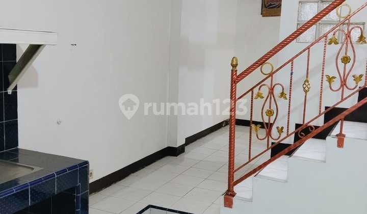 Disewakan Rumah Di Taman Palem 2