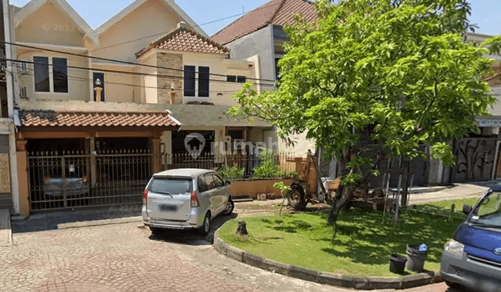 Rumah Bagus di Nirwana Eksekutif Row Jalan Kembar Dkt Merr 1