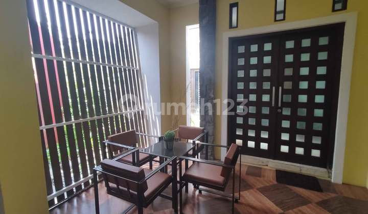 Jual Cepat Rumah Siap Huni 2 Lantai di Gayungsari Barat 2