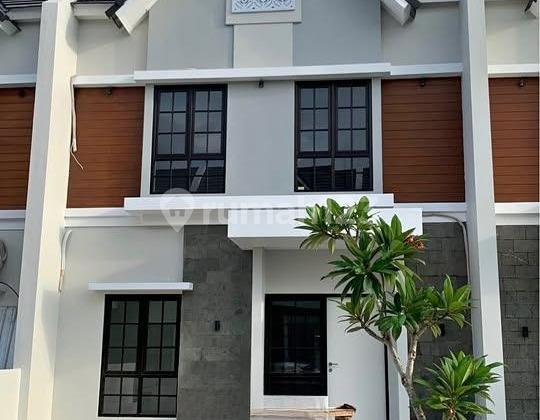 Rumah Siap Huni 2 Lantai Selangkah ke Merr di Cluster Eco Medayu Surabaya