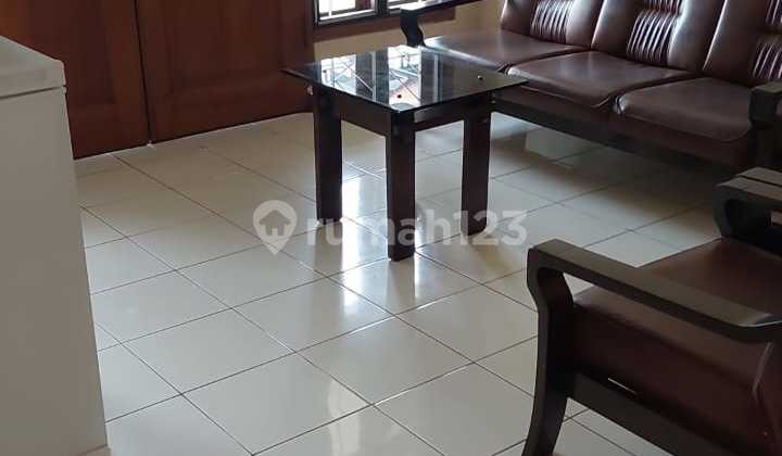 Price Drop! Strategically located house in Kendangsari near the main road.