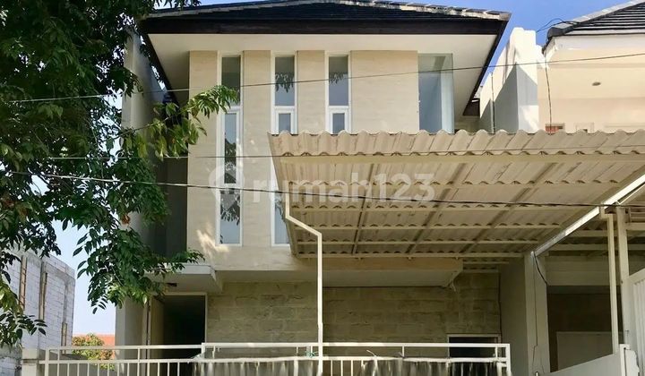 RUMAH BARU cakep DEKAT MERR, di RUNGKUT ASRI