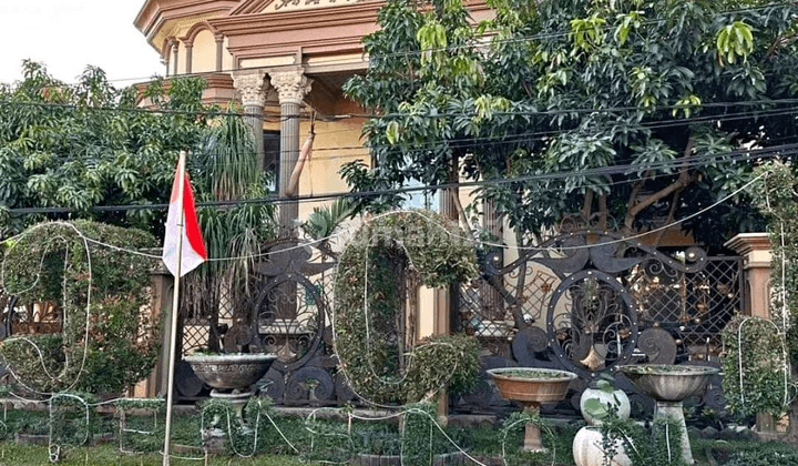 Under Market Rumah Mewah di Ketintang Permai 1