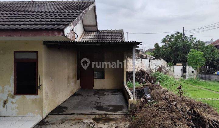 Rumah Hitung Tanah di Semolowaru Tengah, Lokasi Istimewa Row Jalan 3 Mobil 2