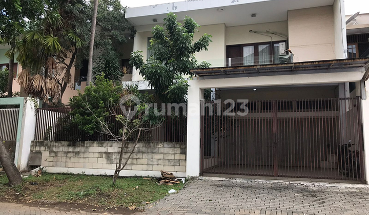 Rumah Mewah 2 Lantai di Pakuwon City Rumah Mewah 2 Lantai di Pakuwon City