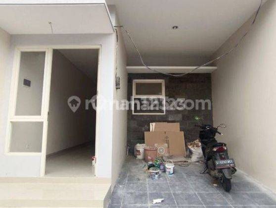 Rumah 2 Lantai Modern Minimalis Strategis di Rungkut Menanggal 2